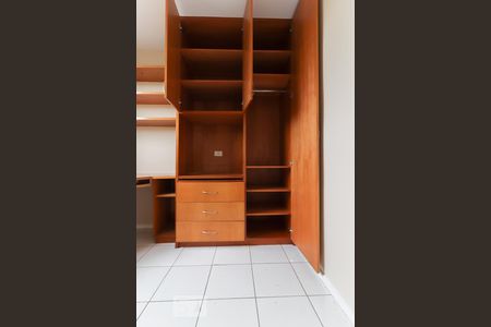 Apartamento para alugar com 82m², 3 quartos e 1 vaga Apartamento para alugar com 82m², 3 quartos e 1 vagaQuarto