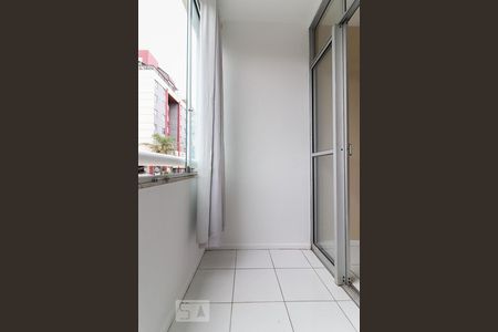 Sala de apartamento para alugar com 3 quartos, 82m² em Coração Eucarístico, Belo Horizonte