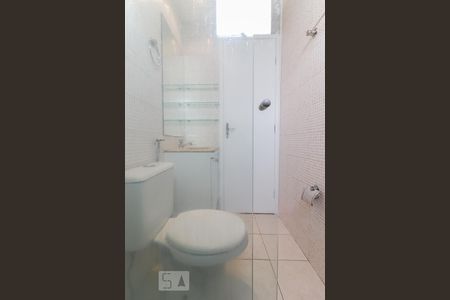 Apartamento para alugar com 82m², 3 quartos e 1 vaga Apartamento para alugar com 82m², 3 quartos e 1 vagaBanheiro da Suíte