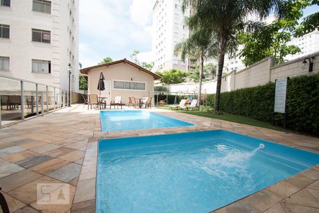 Apartamento à venda com 64m², 2 quartos e 1 vaga Apartamento à venda com 64m², 2 quartos e 1 vagaPiscinas