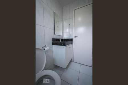 Apartamento à venda com 64m², 2 quartos e 1 vaga Apartamento à venda com 64m², 2 quartos e 1 vagaBanheiro