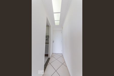 Corredor Entrada de apartamento para alugar com 3 quartos, 70m² em Loteamento Parque São Martinho, Campinas