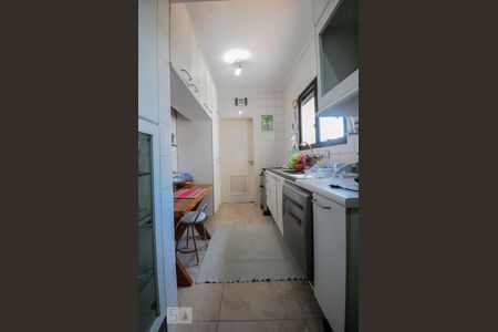 Cozinha de apartamento à venda com 3 quartos, 100m² em Campo Belo, São Paulo
