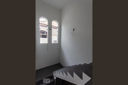 Acesso ás suítes de casa à venda com 4 quartos, 750m² em Vila Progredior, São Paulo