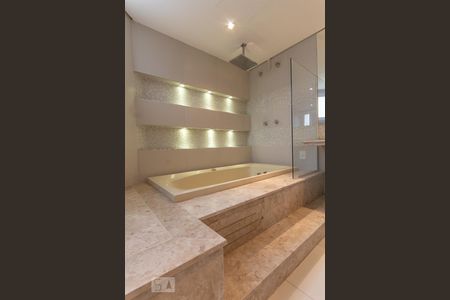 Apartamento à venda com 430m², 4 quartos e 5 vagasSuíte Máster 