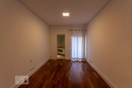 Apartamento à venda com 430m², 4 quartos e 5 vagasSuíte 2