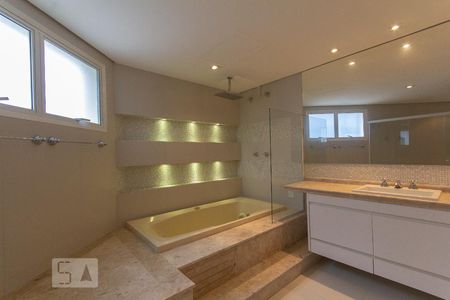 Apartamento à venda com 430m², 4 quartos e 5 vagasSuíte Máster 