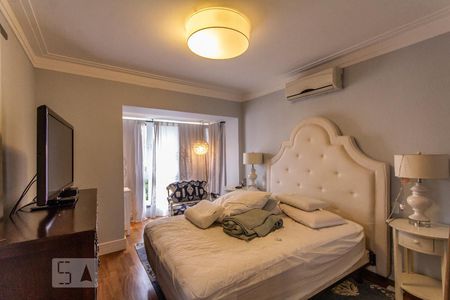 Apartamento à venda com 200m², 3 quartos e 4 vagas Apartamento à venda com 200m², 3 quartos e 4 vagasSuíte 2