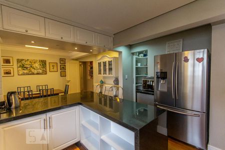 Apartamento à venda com 200m², 3 quartos e 4 vagas Apartamento à venda com 200m², 3 quartos e 4 vagasCozinha