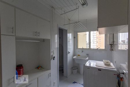 Apartamento à venda com 200m², 3 quartos e 4 vagas Apartamento à venda com 200m², 3 quartos e 4 vagasLavanderia