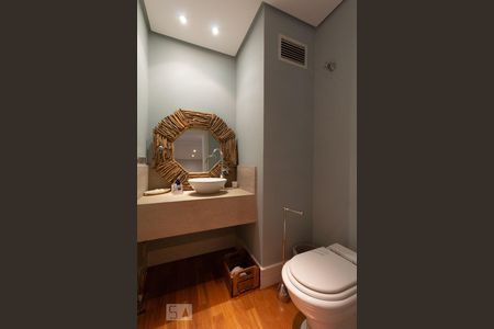 Apartamento à venda com 200m², 3 quartos e 4 vagas Apartamento à venda com 200m², 3 quartos e 4 vagasBanheiro