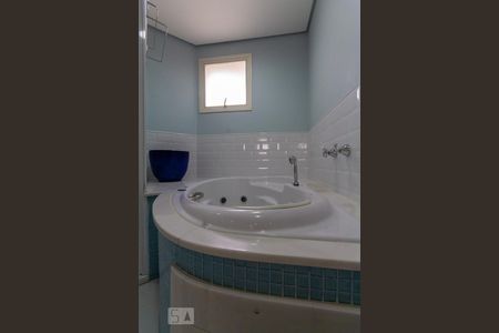 Apartamento à venda com 200m², 3 quartos e 4 vagas Apartamento à venda com 200m², 3 quartos e 4 vagasSuíte 2 (hidromassagem)