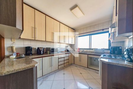 Apartamento à venda com 150m², 3 quartos e 2 vagas Apartamento à venda com 150m², 3 quartos e 2 vagasCozinha