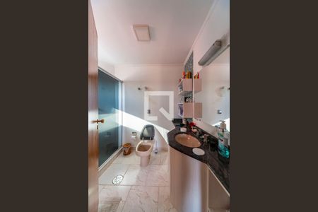 Apartamento à venda com 150m², 3 quartos e 2 vagas Apartamento à venda com 150m², 3 quartos e 2 vagasBanheiro do Quarto 1