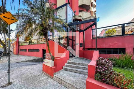 Apartamento à venda com 150m², 3 quartos e 2 vagas Apartamento à venda com 150m², 3 quartos e 2 vagasFachada e portaria