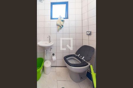 Apartamento à venda com 150m², 3 quartos e 2 vagas Apartamento à venda com 150m², 3 quartos e 2 vagasBanheiro de serviço