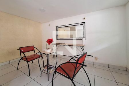 Apartamento para alugar com 64m², 2 quartos e 1 vagaFachada e portaria