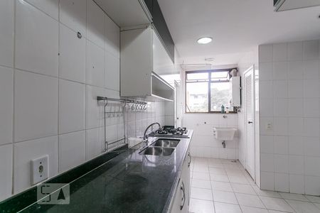 Apartamento para alugar com 118m², 3 quartos e 2 vagasCozinha