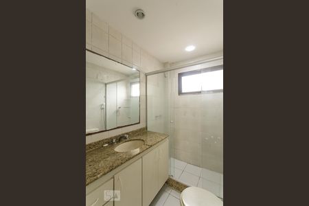 Apartamento para alugar com 118m², 3 quartos e 2 vagasBanheiro