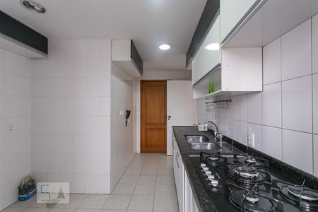 Apartamento para alugar com 118m², 3 quartos e 2 vagasCozinha