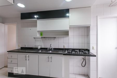 Apartamento para alugar com 118m², 3 quartos e 2 vagasCozinha