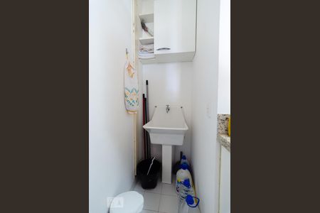 Lavanderia de apartamento para alugar com 1 quarto, 55m² em Cambuí, Campinas