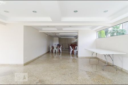 Apartamento à venda com 140m², 4 quartos e 2 vagas Apartamento à venda com 140m², 4 quartos e 2 vagasSalão de Festas
