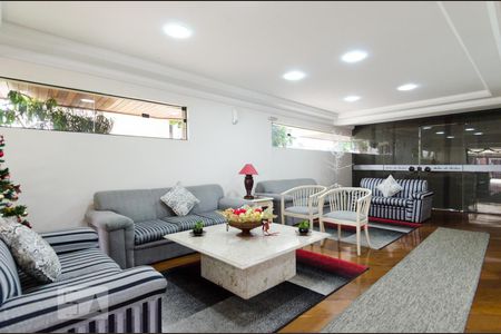 Apartamento à venda com 140m², 4 quartos e 2 vagas Apartamento à venda com 140m², 4 quartos e 2 vagasHall Social