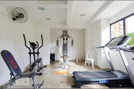 Apartamento à venda com 140m², 4 quartos e 2 vagas Apartamento à venda com 140m², 4 quartos e 2 vagasAcademia