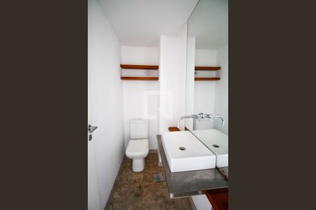Lavabo de apartamento para alugar com 2 quartos, 97m² em Sumarezinho, São Paulo