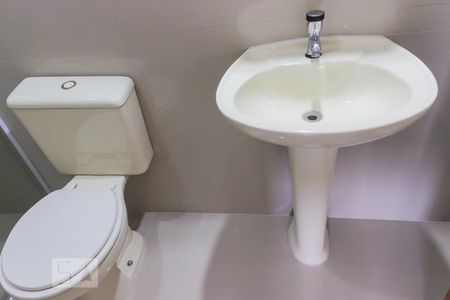 Apartamento para alugar com 50m², 2 quartos e sem vaga Apartamento para alugar com 50m², 2 quartos e sem vagaBanheiro