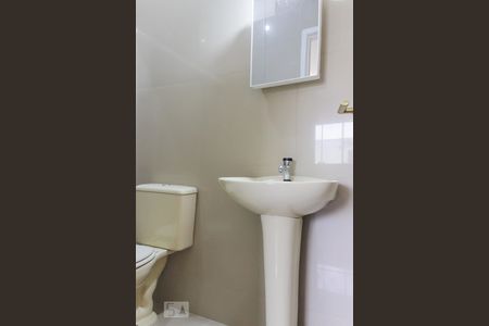 Apartamento para alugar com 50m², 2 quartos e sem vaga Apartamento para alugar com 50m², 2 quartos e sem vagaBanheiro