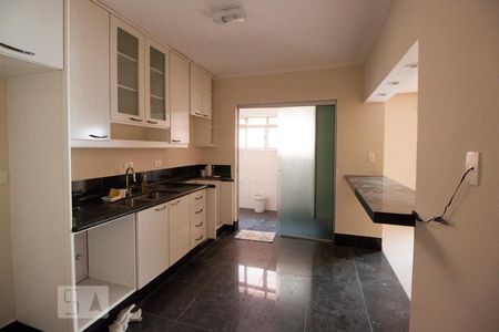Apartamento à venda com 220m², 2 quartos e 2 vagasCozinha