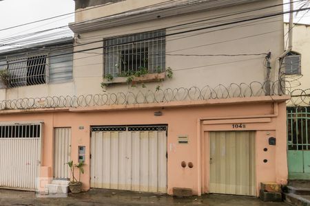 Casa à venda com 250m², 8 quartos e 4 vagasFachada