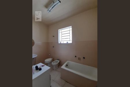 Casa para alugar com 320m², 8 quartos e 4 vagas Casa para alugar com 320m², 8 quartos e 4 vagasBanheiro Social