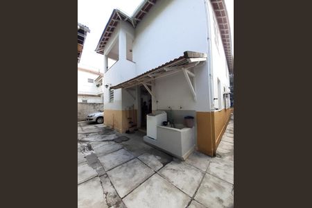 Casa para alugar com 320m², 8 quartos e 4 vagas Casa para alugar com 320m², 8 quartos e 4 vagasÁrea de Serviço