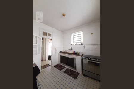 Casa para alugar com 320m², 8 quartos e 4 vagas Casa para alugar com 320m², 8 quartos e 4 vagasCozinha