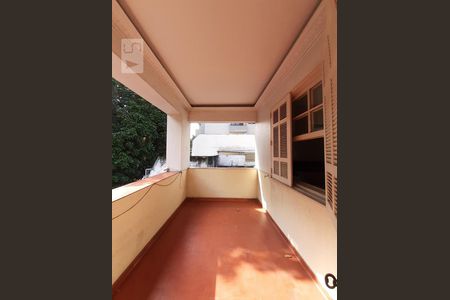 Casa para alugar com 320m², 8 quartos e 4 vagas Casa para alugar com 320m², 8 quartos e 4 vagasVaranda do quarto 2