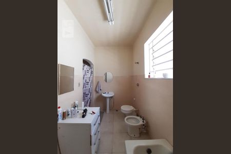 Casa para alugar com 320m², 8 quartos e 4 vagas Casa para alugar com 320m², 8 quartos e 4 vagasBanheiro Social