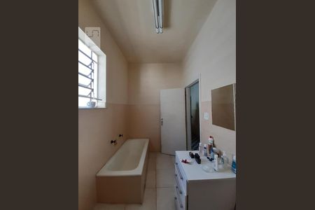 Casa para alugar com 320m², 8 quartos e 4 vagas Casa para alugar com 320m², 8 quartos e 4 vagasBanheiro Social