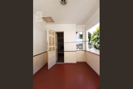 Casa para alugar com 320m², 8 quartos e 4 vagas Casa para alugar com 320m², 8 quartos e 4 vagasVaranda do quarto 5