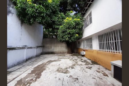 Casa para alugar com 320m², 8 quartos e 4 vagas Casa para alugar com 320m², 8 quartos e 4 vagasQuintal