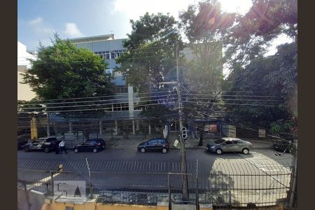 Casa para alugar com 320m², 8 quartos e 4 vagas Casa para alugar com 320m², 8 quartos e 4 vagasVista