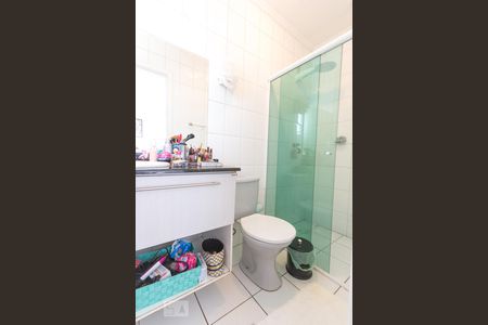 Casa à venda com 135m², 3 quartos e 4 vagasBanheiro da suíte 