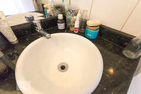 Banheiro 2  de casa à venda com 3 quartos, 135m² em Vila Brasílio Machado, São Paulo