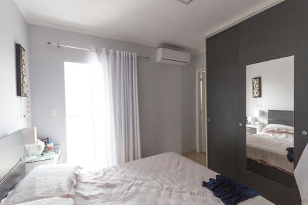 Casa à venda com 135m², 3 quartos e 4 vagasSuíte 