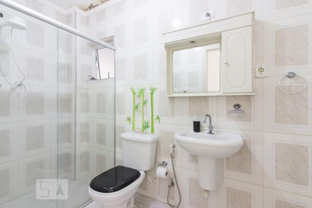 Banheiro de apartamento para alugar com 1 quarto, 80m² em Vila Guilherme, São Paulo