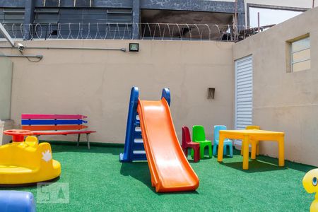 Apartamento à venda com 60m², 2 quartos e 1 vagaplayground