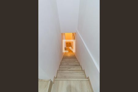 Escada Interna de casa à venda com 3 quartos, 164m² em Campestre, Santo André