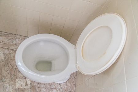 Casa à venda com 130m², 2 quartos e 1 vagaBanheiro 2